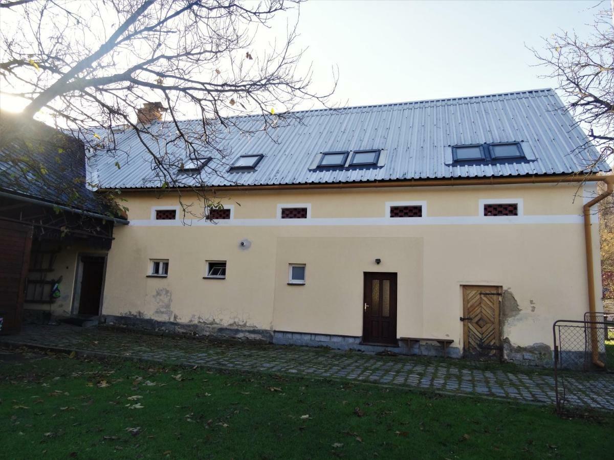 U Nas - Apartman Zajic Vapenna Bagian luar foto