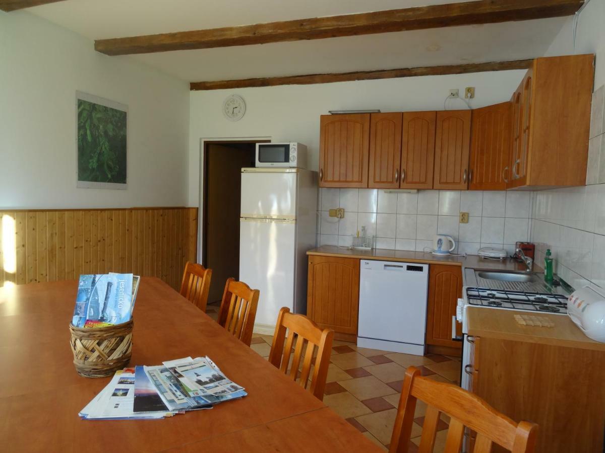 U Nas - Apartman Zajic Vapenna Bagian luar foto